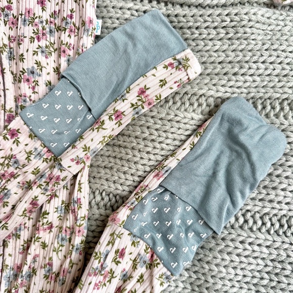 Posh Peanut Blair Floral One piece Convertible Footed Sleeper 2T Bamboo Pajamas - Picture 4 of 7